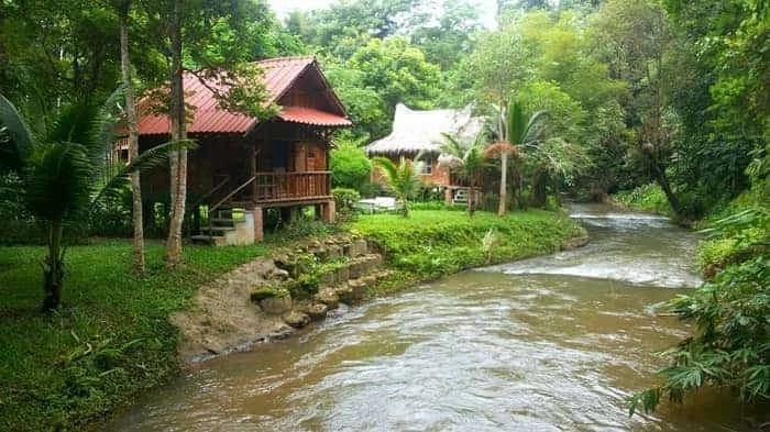 ล่องแก่งกาญจนบุรี