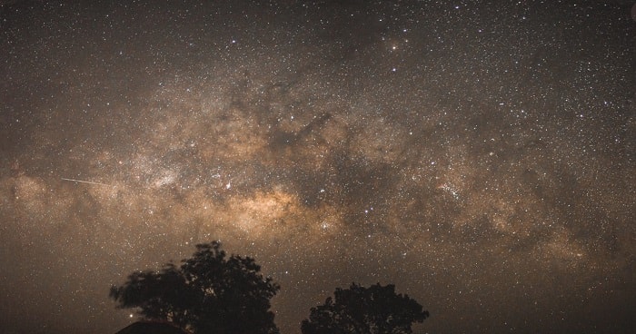 นอนดูดาว