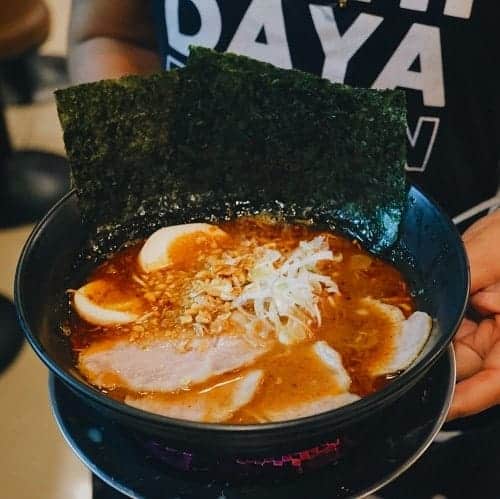 ราเมงอร่อย, ร้านราเมงอร่อย