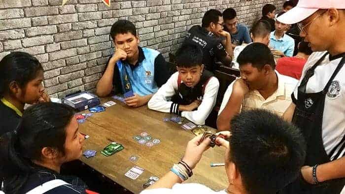 คาเฟ่บอร์ดเกม, ร้าน board game