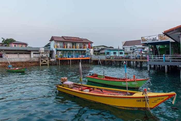 ที่พักเกาะล้านติดหาด, บ้านพักเกาะล้านราคาถูก
