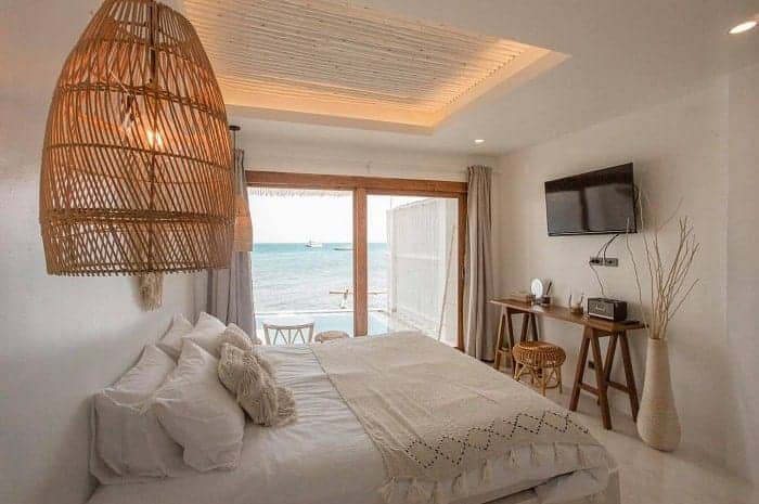 ที่พักเกาะล้านติดหาด, บ้านพักเกาะล้านราคาถูก