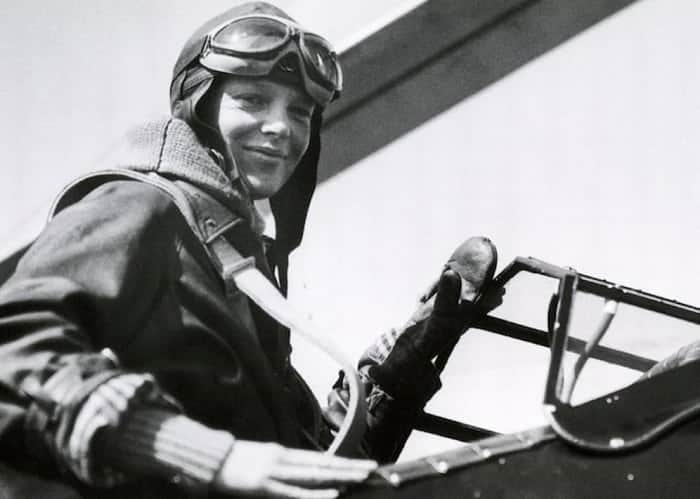 Amelia Earhart คือใคร, นักบินหญิงคนแรก
