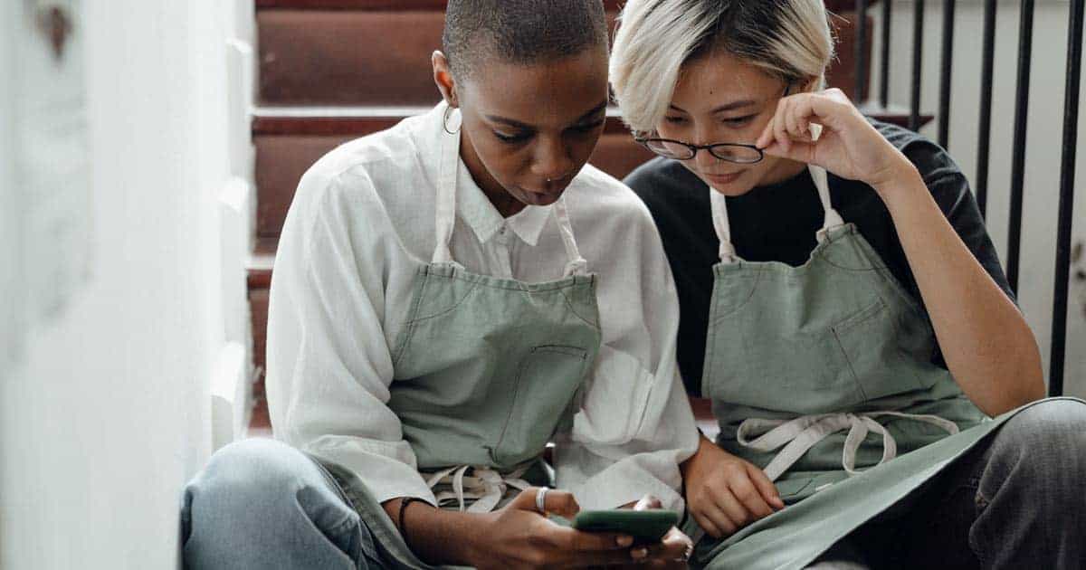 แอพพลิเคชั่นโทรศัพท์มือถือ, อ่านหนังสือออนไลน์ฟรี