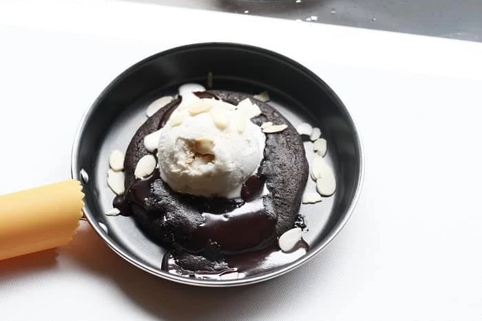 ร้านไอศครีม, คาเฟ่ไอติม