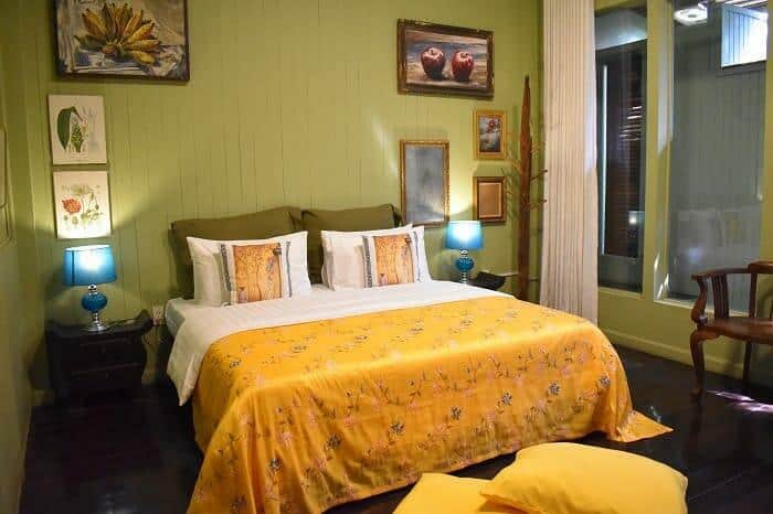 ประสบการณ์ทำงาน, ธุรกิจโรงแรม