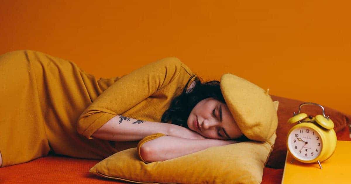 นอนละเมอพูด, ละเมอเกิดจาก