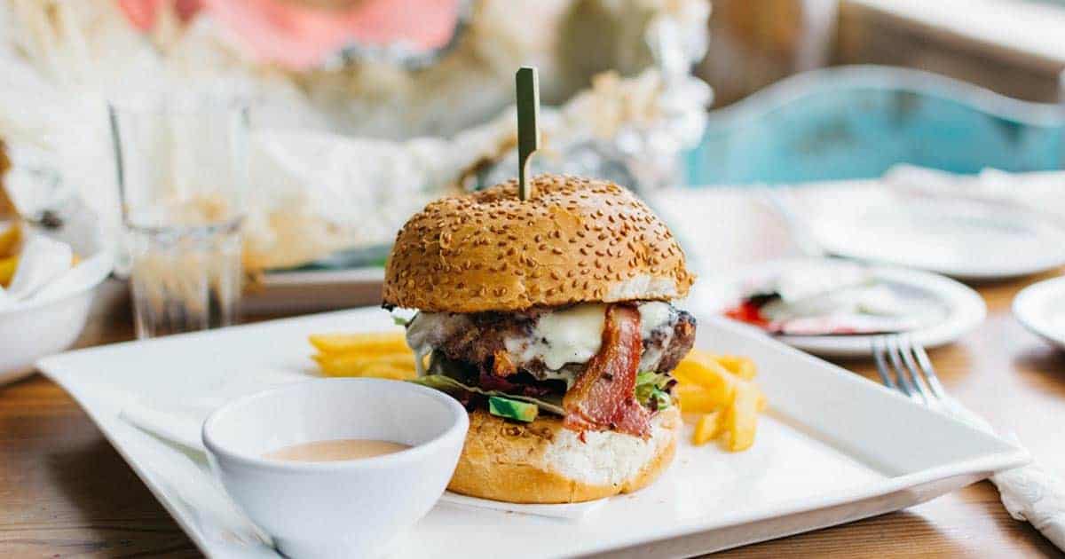 ฟาสฟู้ด,ประวัติ แฮมเบอร์เกอร์