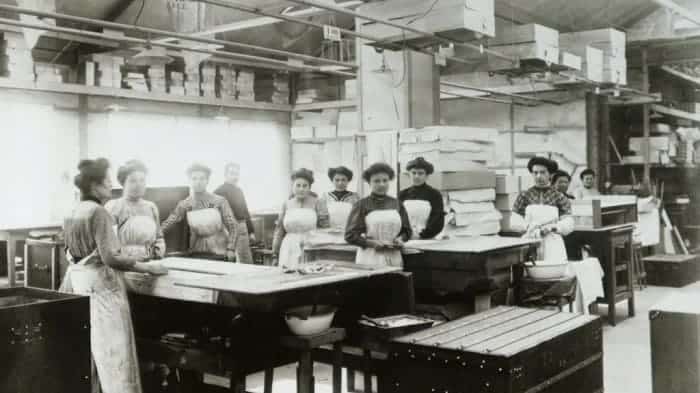 Louis Vuitton ประวัติ, Louis Vuitton กระเป๋า