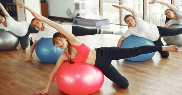 ลดไขมันใต้รักแร้, ท่าลดปีกหลัง