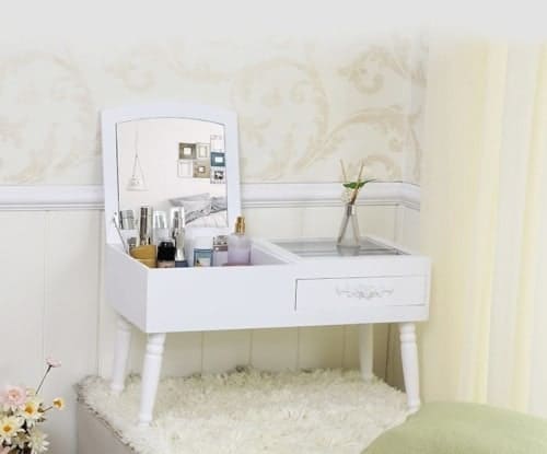 โต๊ะเครื่องแป้งเล็กๆ, โต๊ะเครื่องแป้งมินิมอล