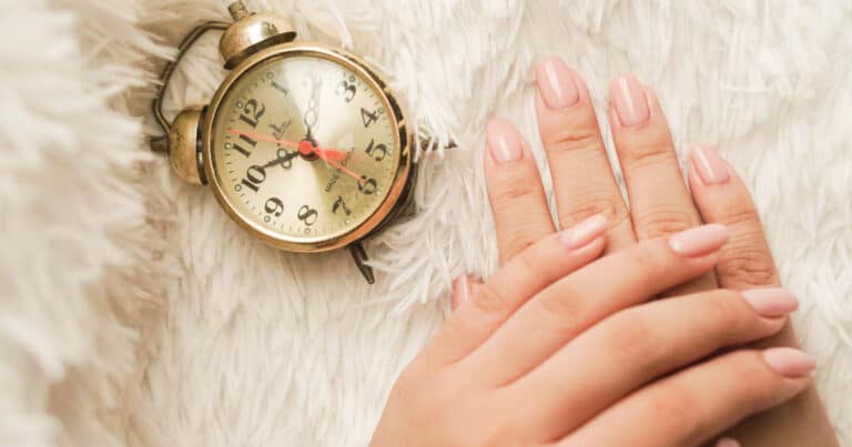 ยาทาเล็บยี่ห้อไหนดี, ทาเล็บเอง