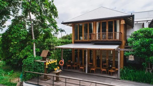 ที่พักริมน้ำกรุงเทพ, ที่พักริมน้ำ