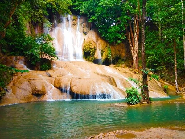 น้ำตกในไทย, ที่เที่ยวน้ำตก