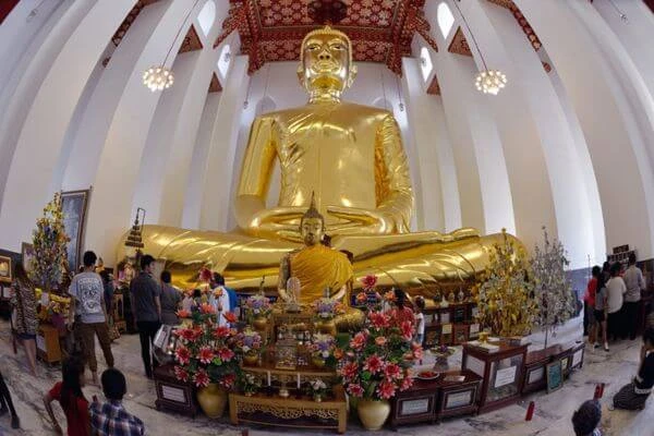 วัดสวย อ่างทอง, ที่เที่ยว อ่างทอง