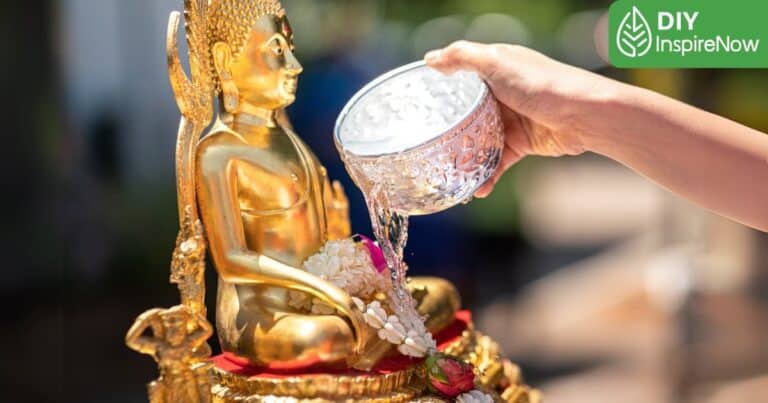 วิธีสรงน้ําพระที่บ้าน ขั้นตอน การทําความสะอาด อย่างถูกวิธี, สรงน้ําพระ วันสงกรานต์