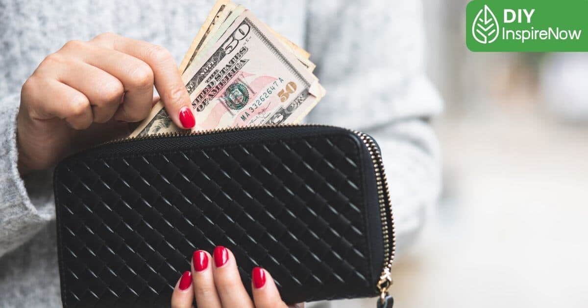 กระเป๋าเงินสีมงคล, กระเป๋าสตางค์สีมงคล